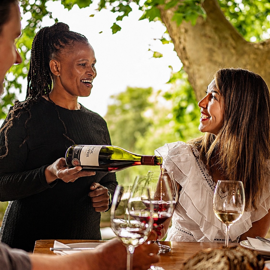Happy International Pinot Noir Day. Pinot Noir aus Südafrika? Gerade im Sommer eine ziemlich gute…